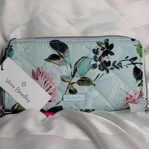 Vera Bradley Wristlet NWT